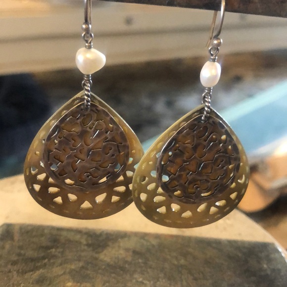 Silpada Jewelry - Gorgeous Mother of Pearl Carved Earrings Silpada Jewelry - Gorgeous Mother of Pearl Carved Earrings